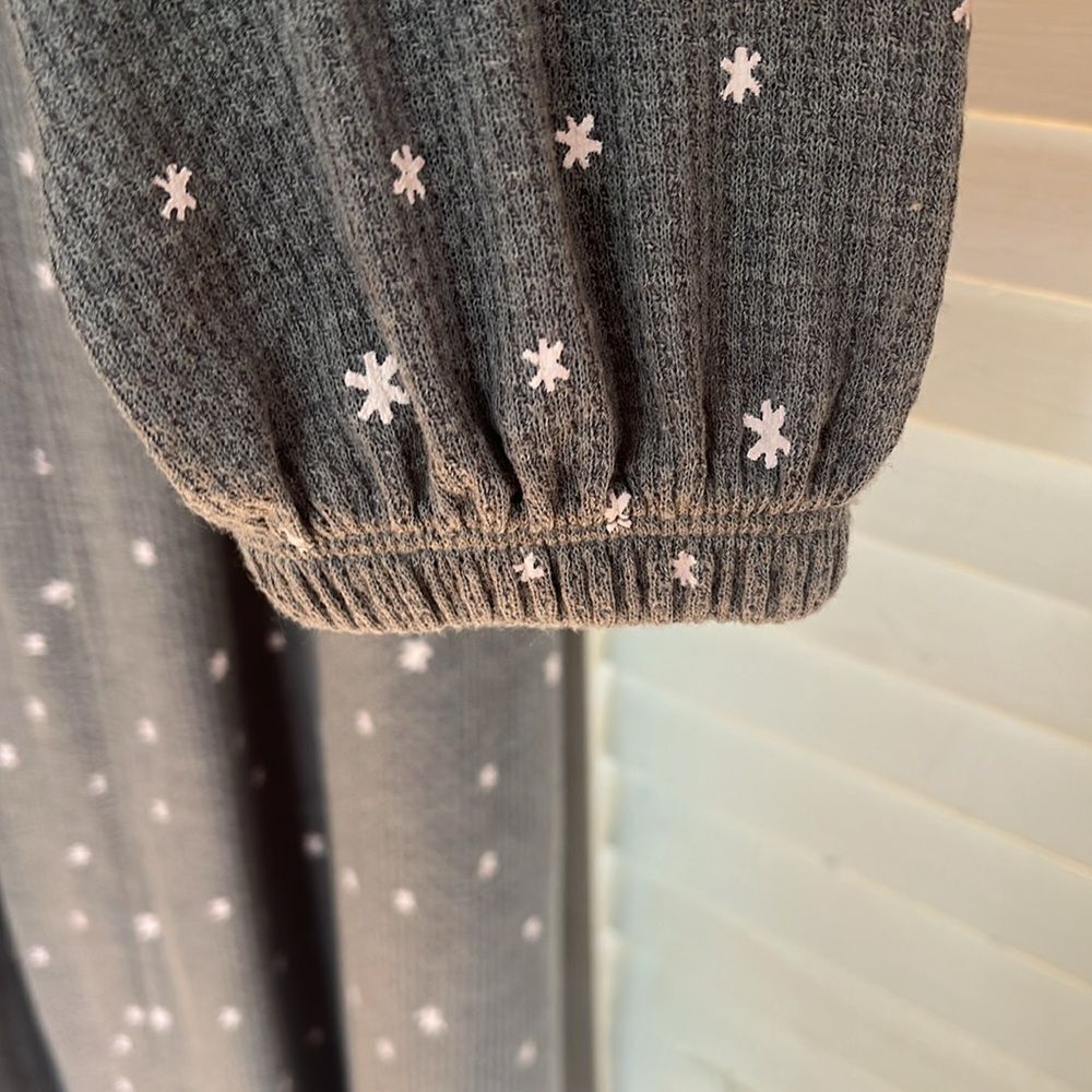 Gray Snow ❄️ Flake Robe - Picture 3 of 7